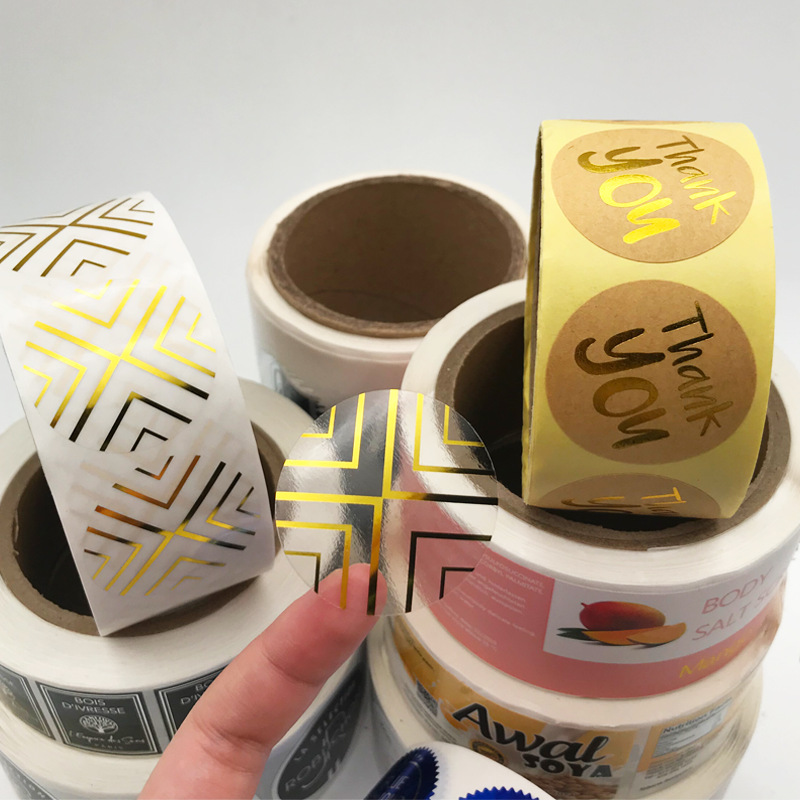 Étiquette adhésive en papier couché