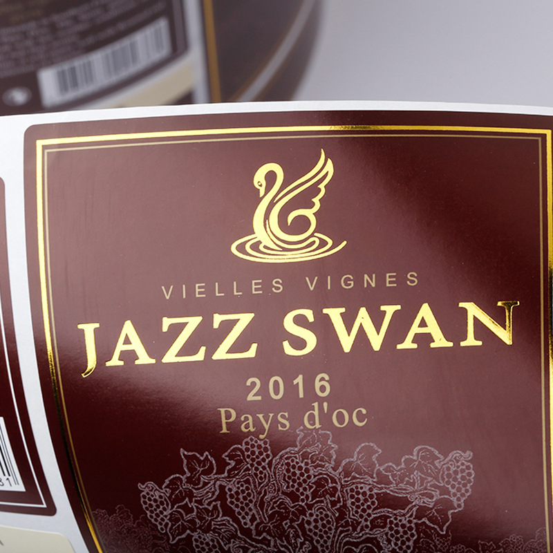 Étiquette de bouteille de vin gaufrée en feuille mate